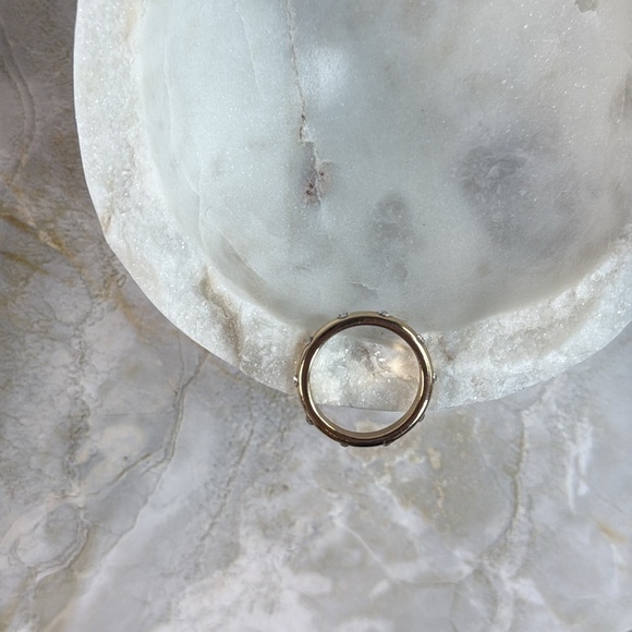 Elegant Gold Band with Brilliant Accents - Picture 7 of 7